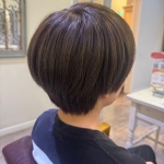 ショートカット×アッシュベージュ🦕でやわらかく上品な大人スタイル(りょうか)