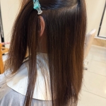 気になる耳周りの強いクセも自然なツヤストレートに✨(りょうか)